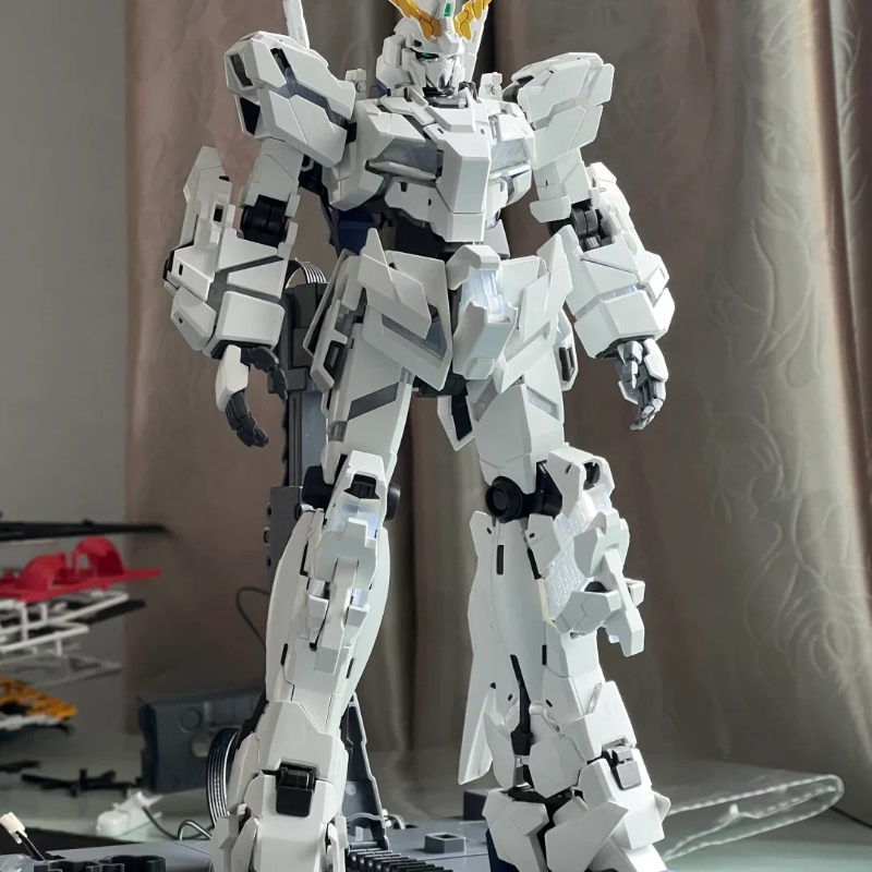 مجسم شخصية يونيكورن غاندام من  - مراجعة Bandai Gundam Hg وسعره